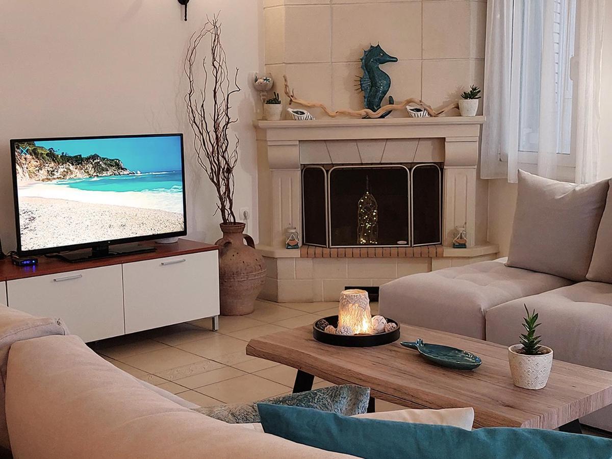 Amazing Beachfront Apartment In Hersonissos Ngoại thất bức ảnh