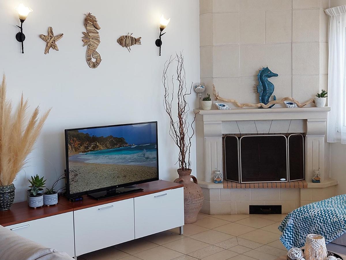 Amazing Beachfront Apartment In Hersonissos Ngoại thất bức ảnh