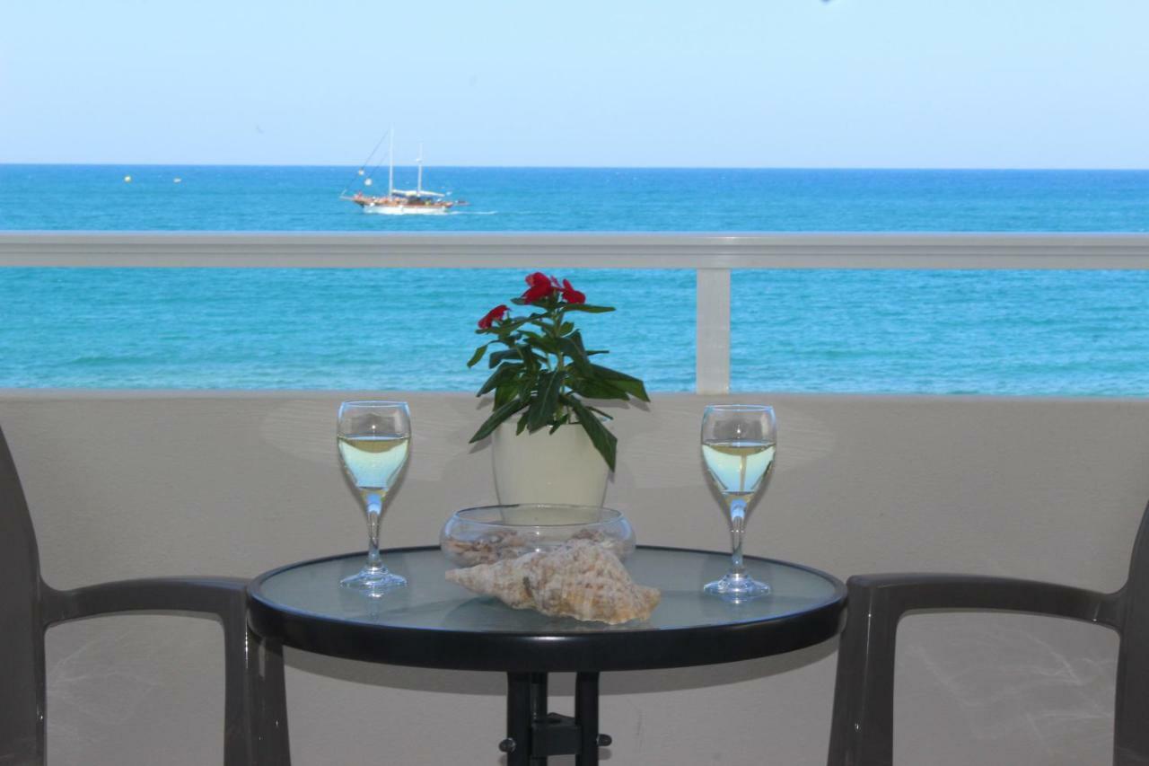 Amazing Beachfront Apartment In Hersonissos Ngoại thất bức ảnh